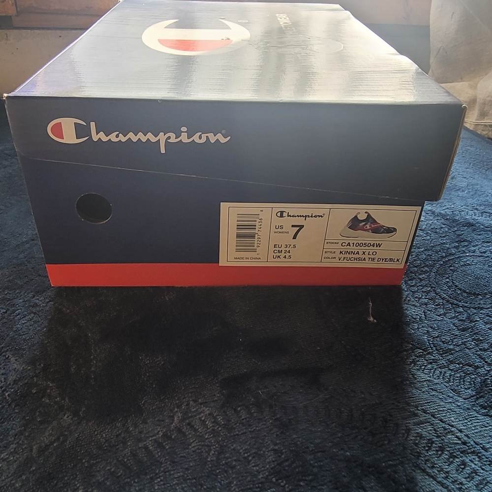 Womens sneakers